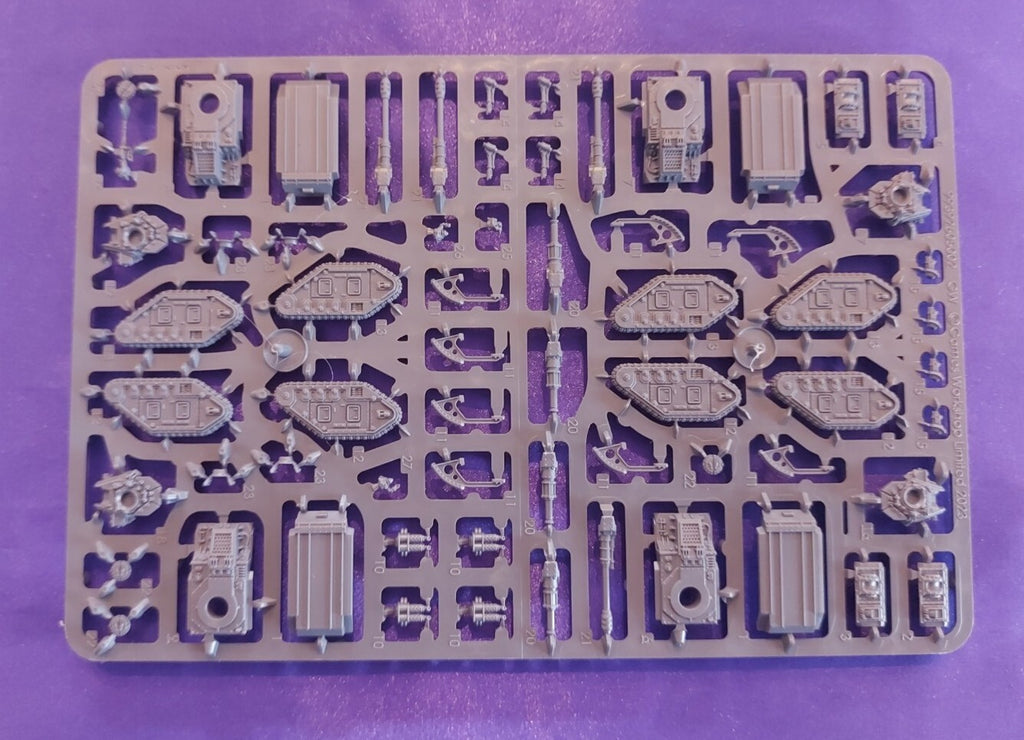 Warhammer - Legions Imperialis 4 Leman Russ Tanks ( SINGLE Sprue ), NEW