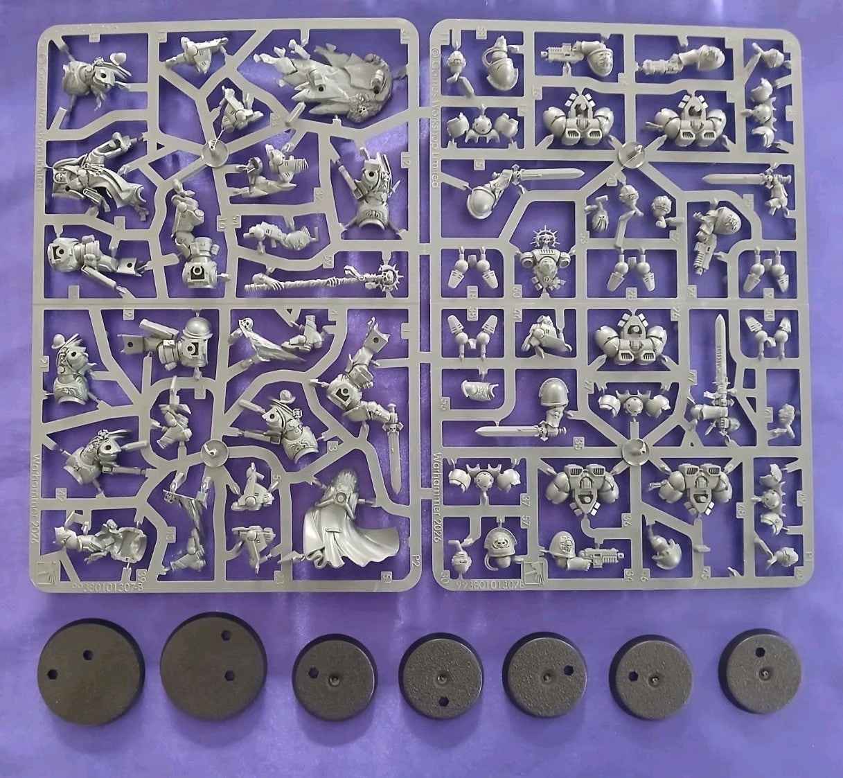Warhammer 40k ARMAGEDDON, Space Marines Librarian, Chaplain + 5 Vanguard, NEW