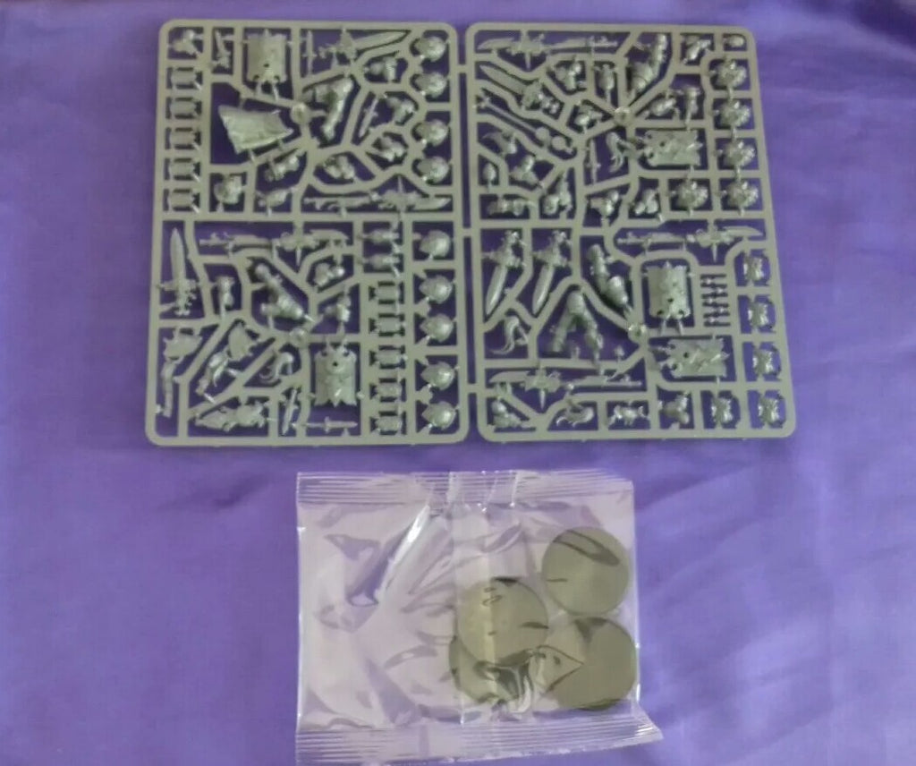 Warhammer 40K - Adeptus Custodes - Custodian Guard unit ( 5 models ), NEW