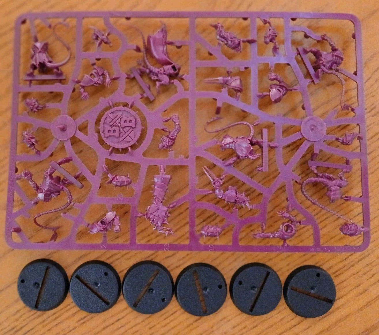 Dungeonbowl - College of Darkness Skaven Team SINGLE SPRUE (6 models), NEW