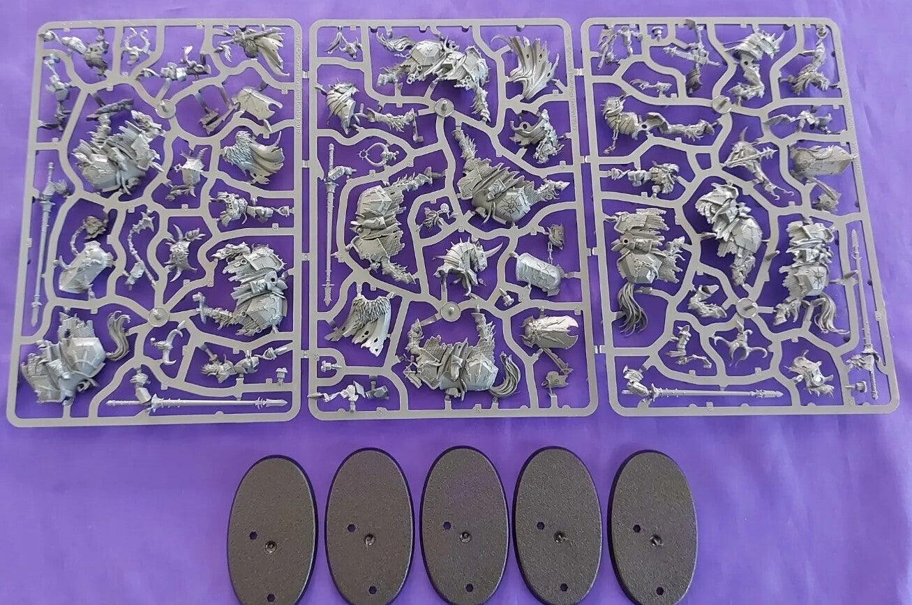 Warhammer - Slaves to Darkness 2019 - 5 x Chaos Knights - NEW NO COMMAND SPRUE