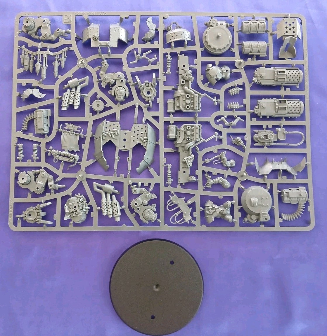 Warhammer 40k ARMAGEDDON Orks - Big Mek Dakkarig, NEW
