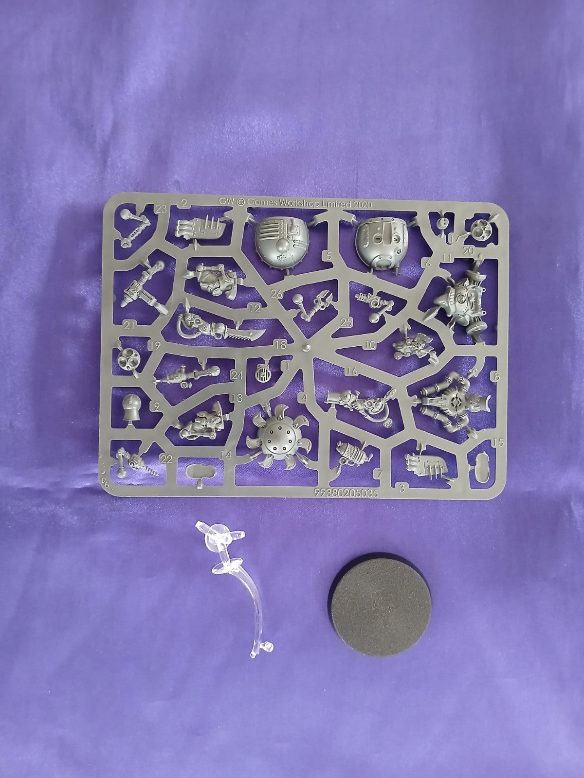 Warhammer - Age of Sigmar - Kharadron Overlords - Endrinmaster in Dirigible Suit