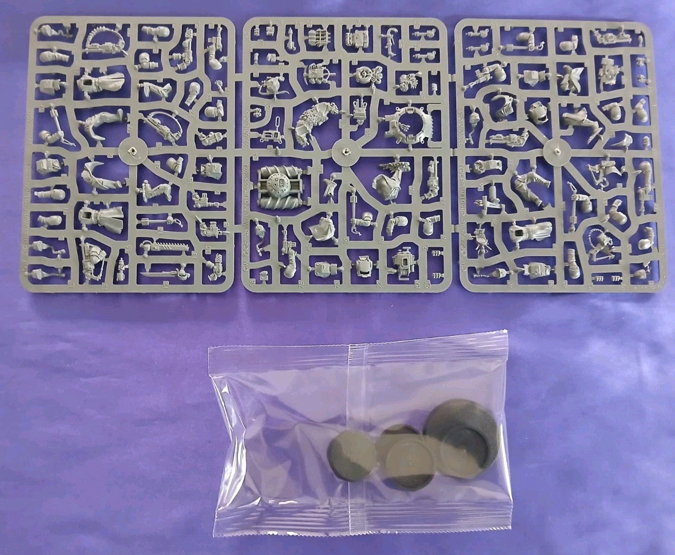 Warhammer 40K - Astra Militarum 6 Krieg Combat Engineers, NEW