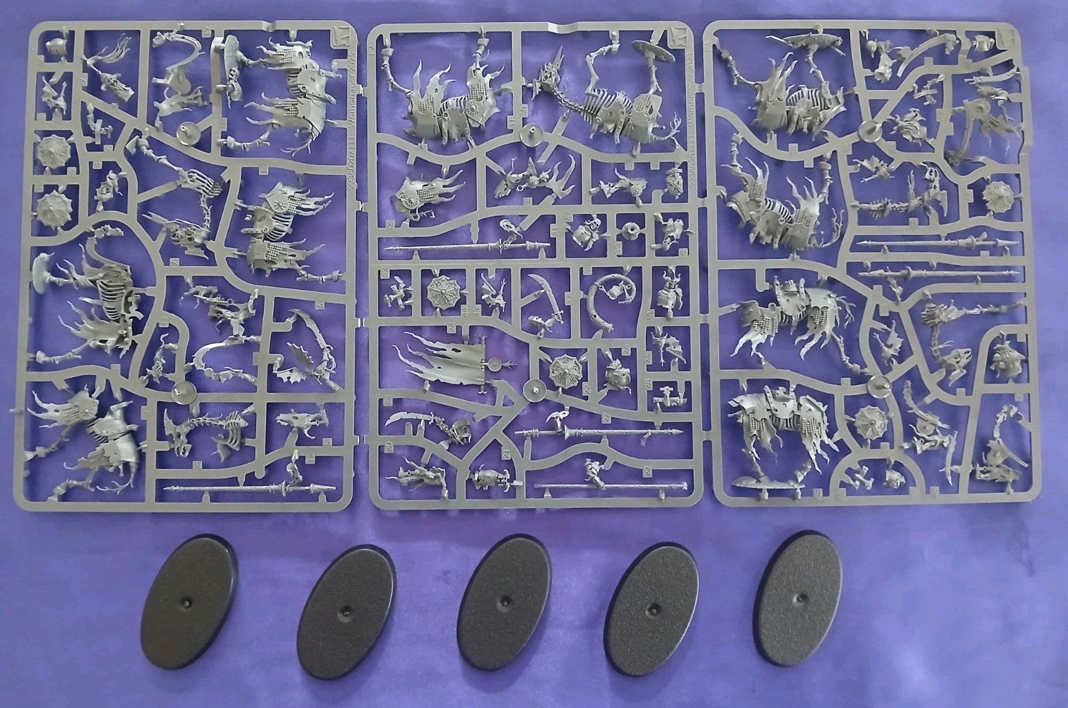 5 Barrow Knights, NEW Soulblight Gravelords; NEW