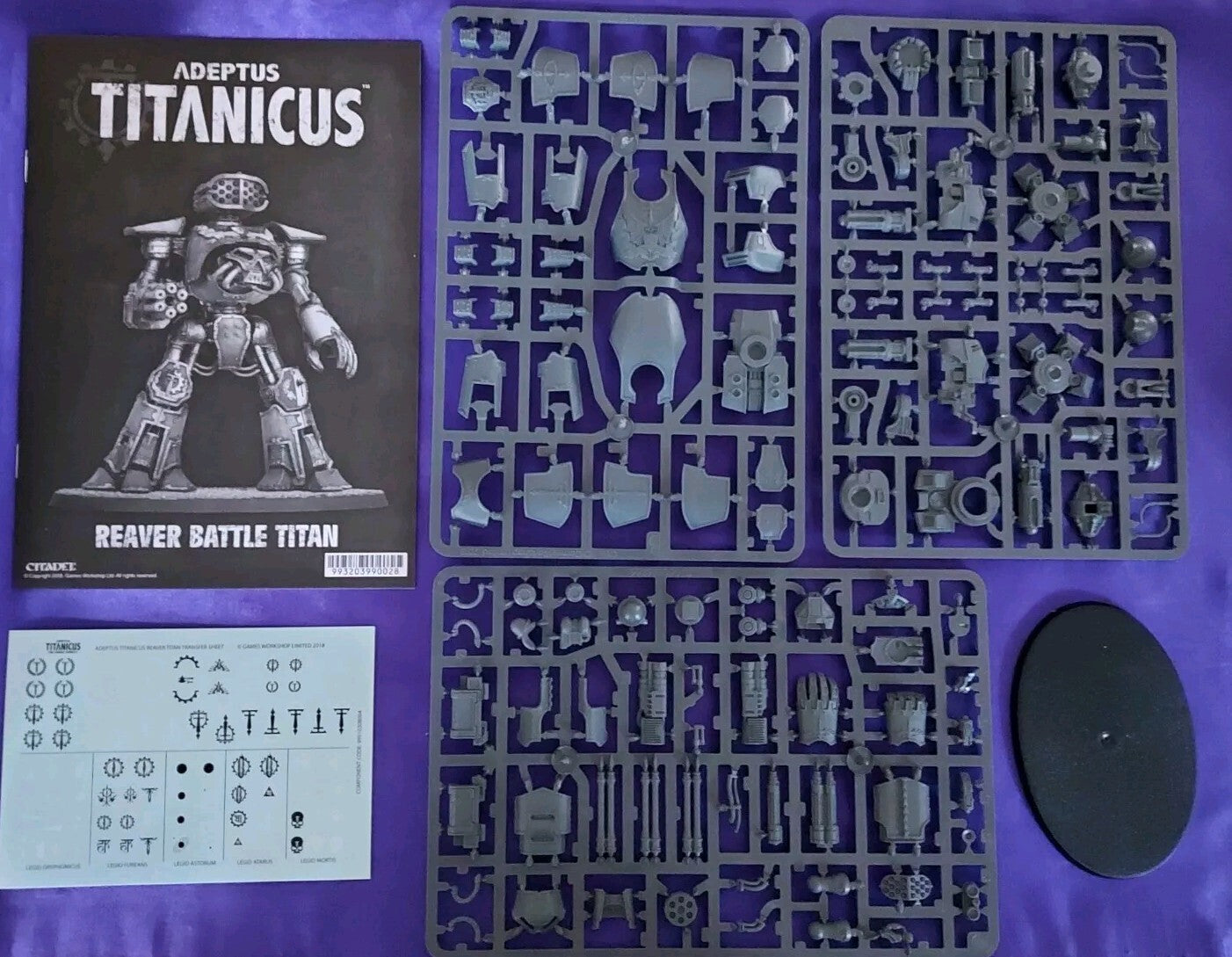 Warhammer 40K Adeptus Titanicus - Reaver Titan with Power Fist, NEW