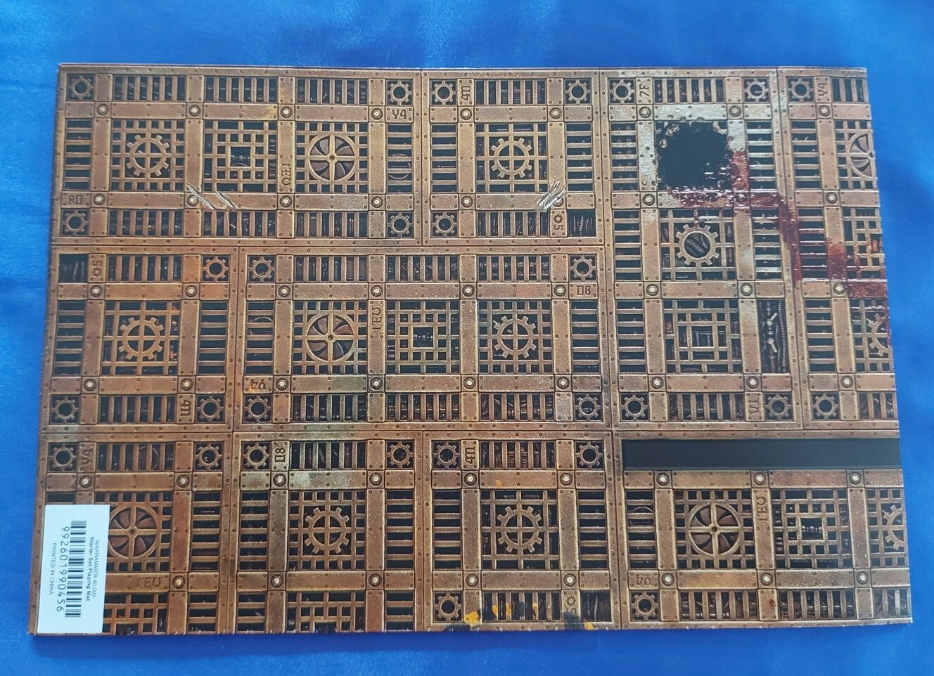 Warhammer 40K Starter Edition - PAPER play mat 30" by 22.4" , NEW