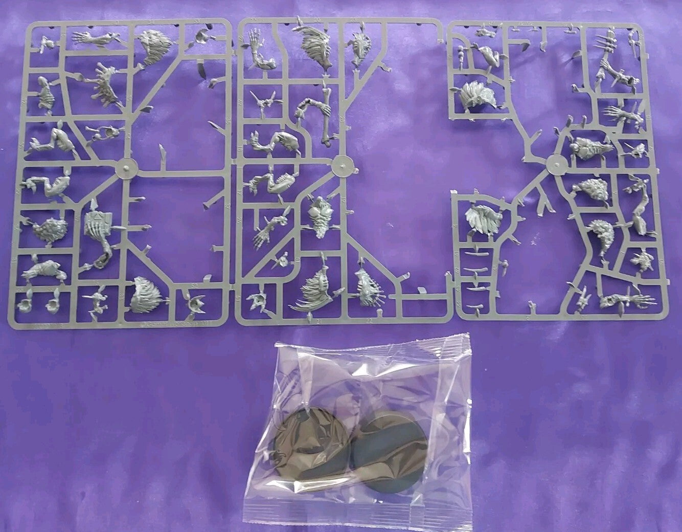 Warhammer Age of Sigmar - Soulblight Gravelords, 3 Crypt Horrors, NEW