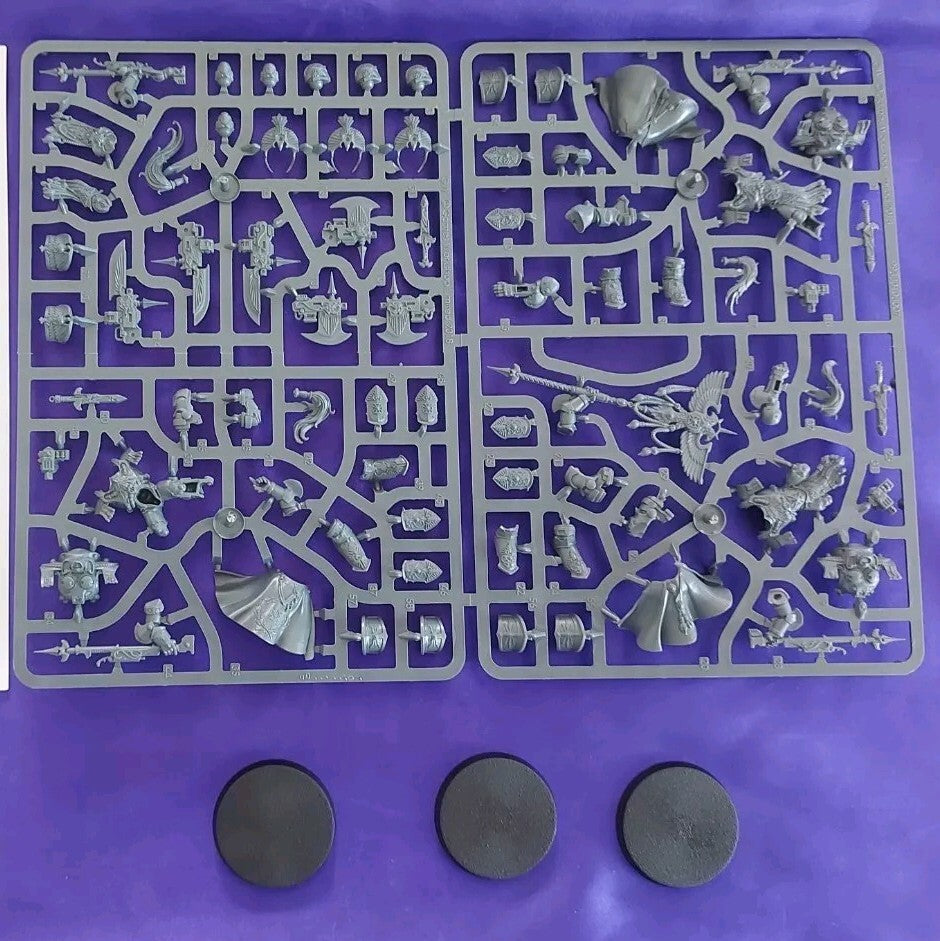 Warhammer 40K - Adeptus Custodes - Allarus Custodians Unit (3 Models), NEW